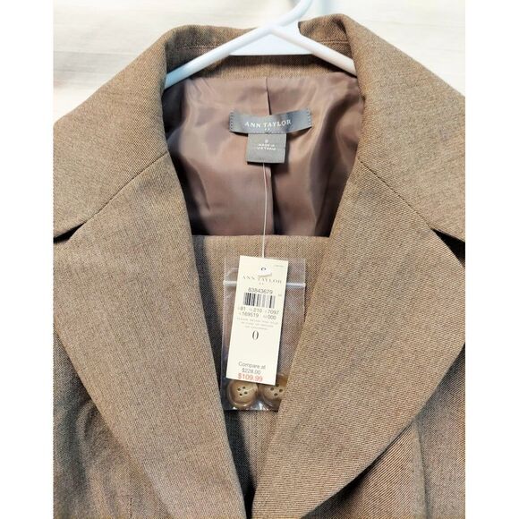 Ann Taylor Pant Suit Size 0 Two Piece Set Lightweight Pockets Signature Fit - Picture 2 of 5